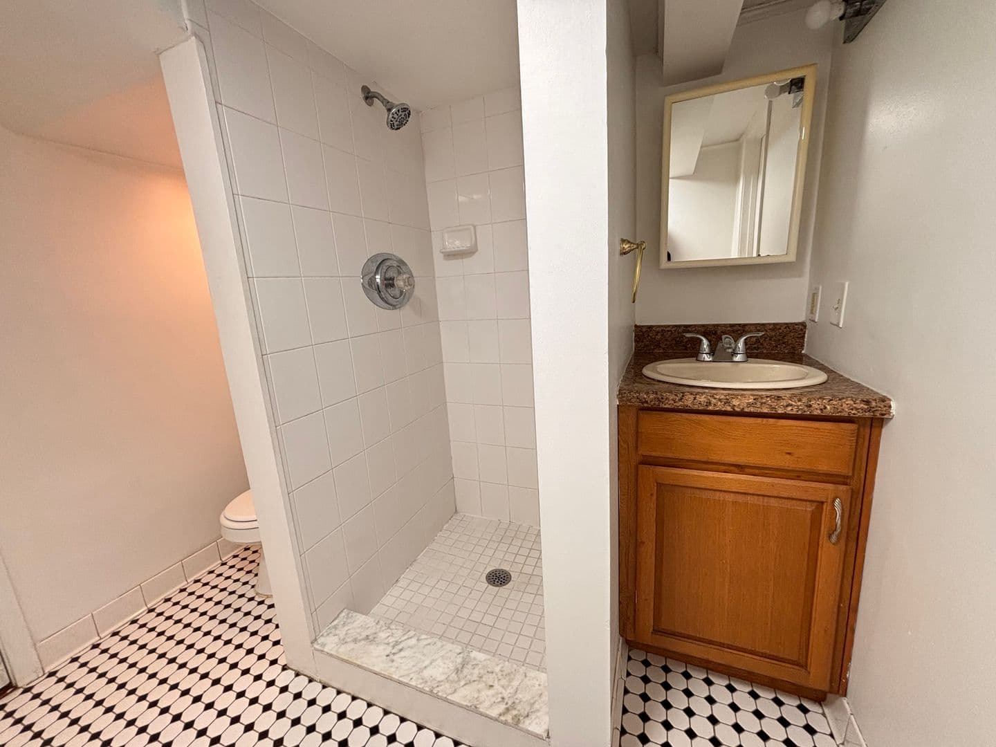 St Augustine House: 111 Cedar St
