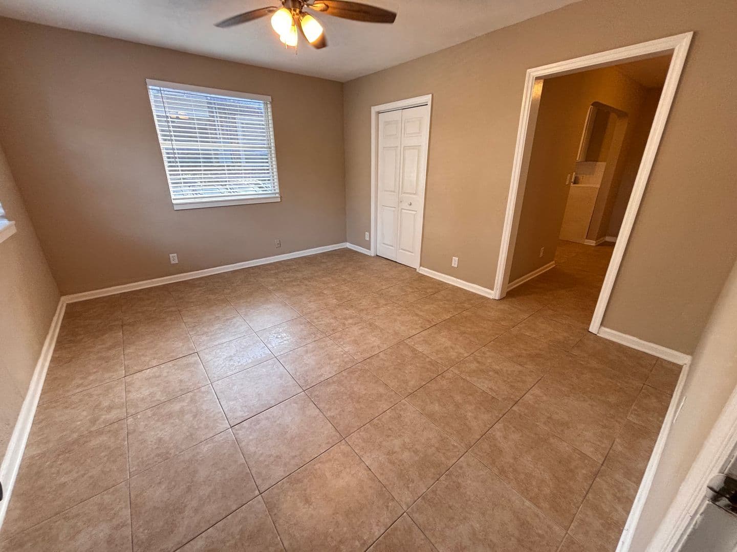 Jacksonville House: 828 Acosta St