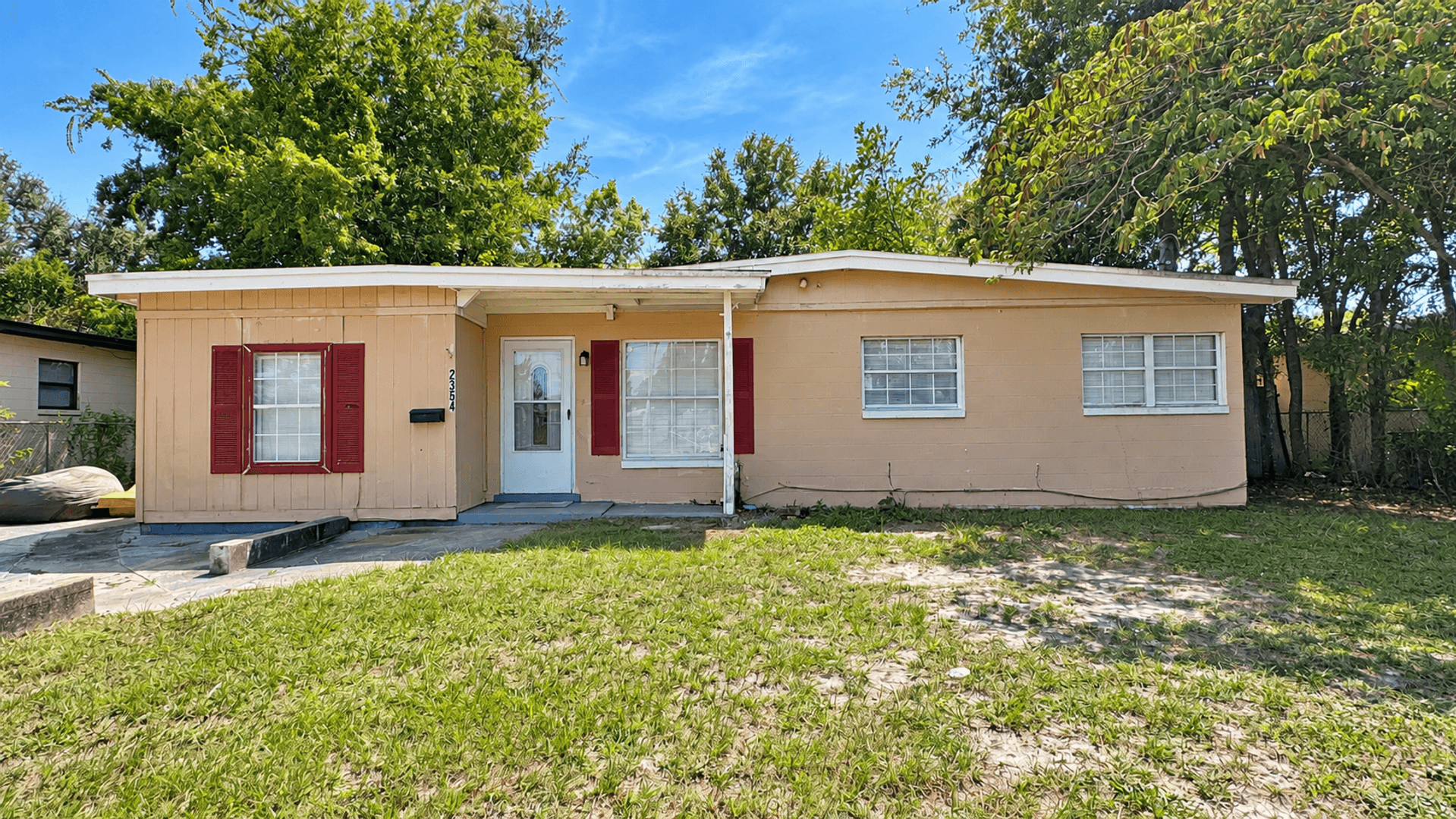 Jacksonville House: 2354 Leonid Rd