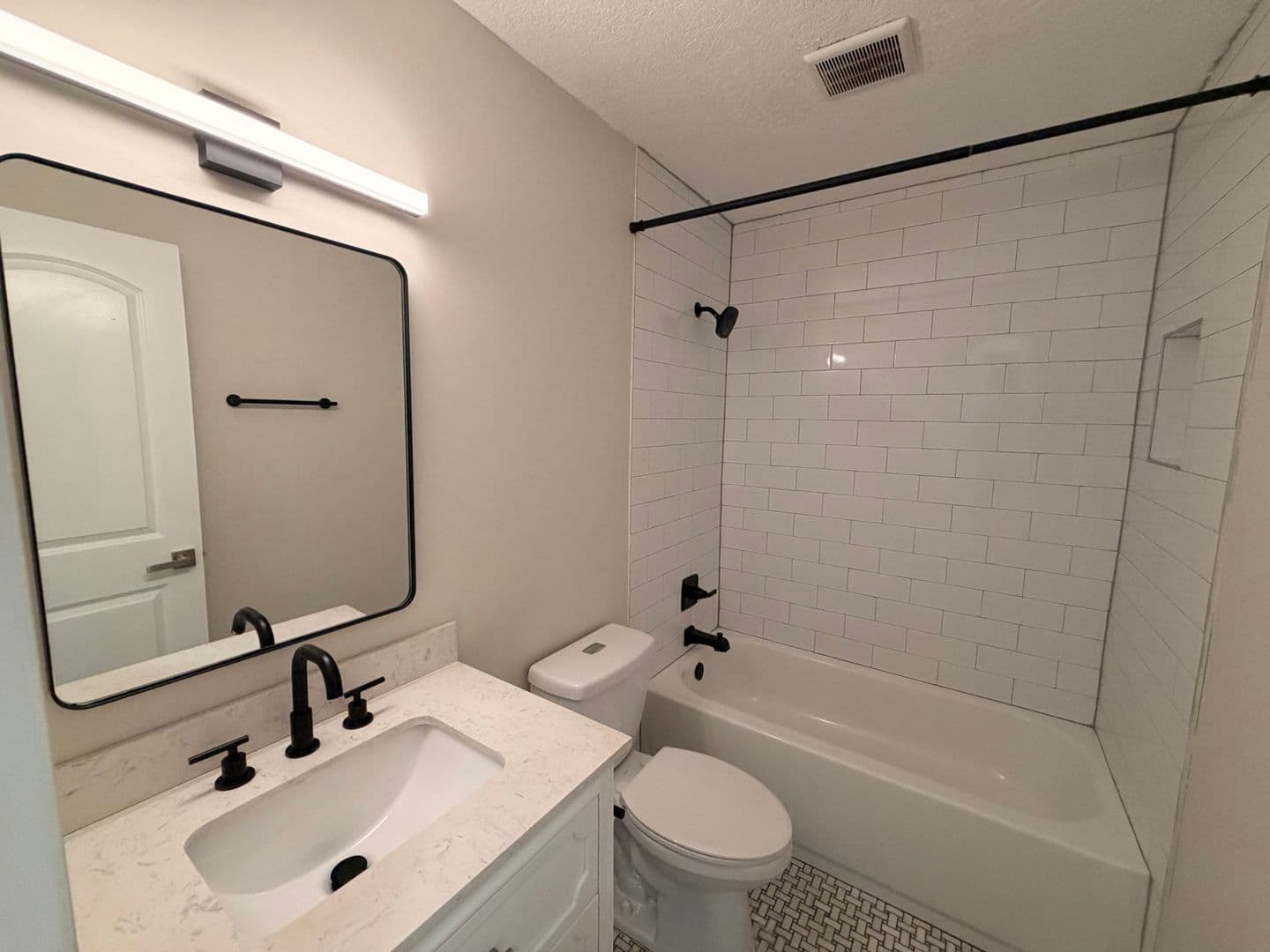 Atlantic Beach Apartment: 1700 Main St