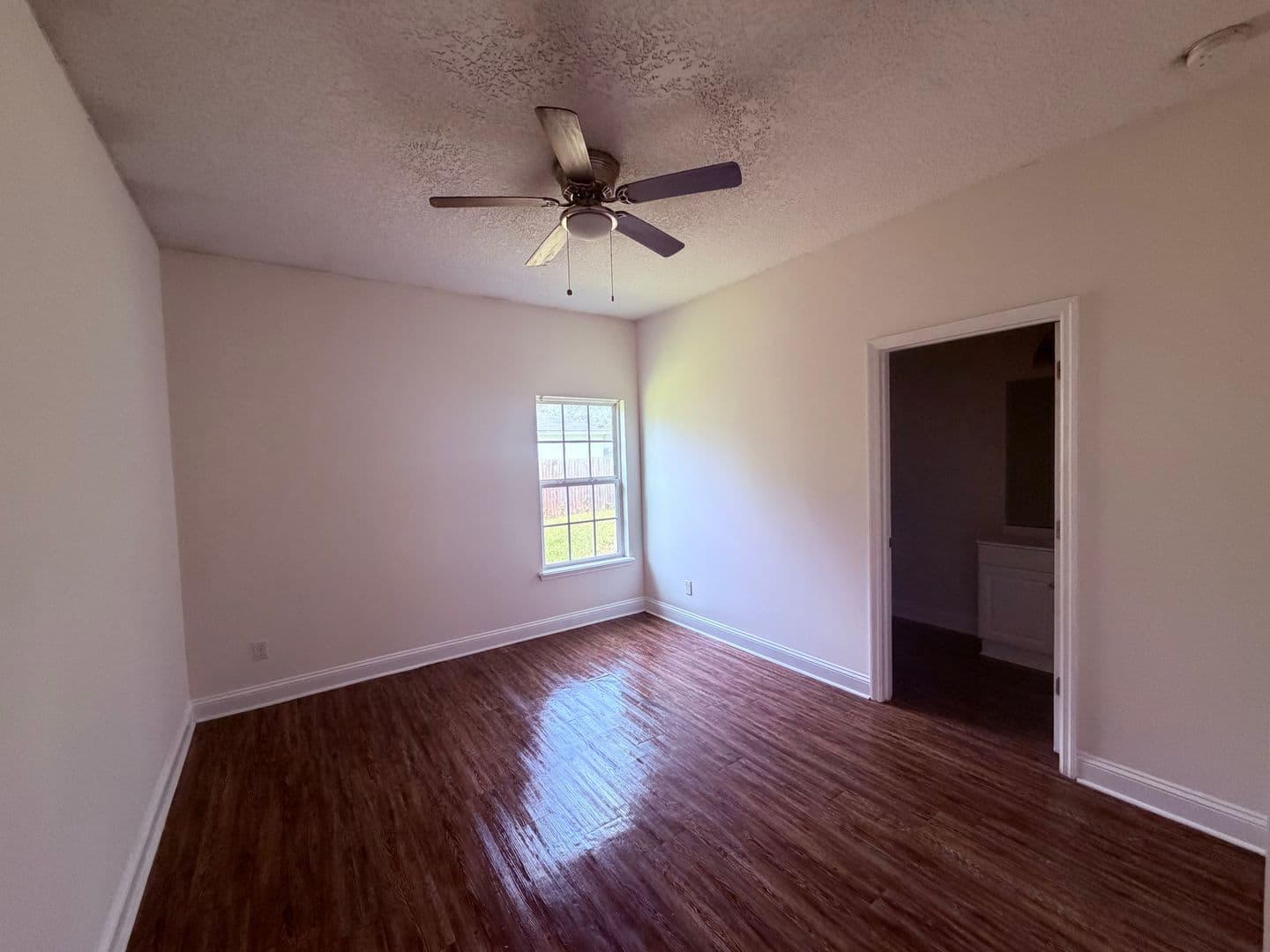 Jacksonville House: 6609 Osceola St