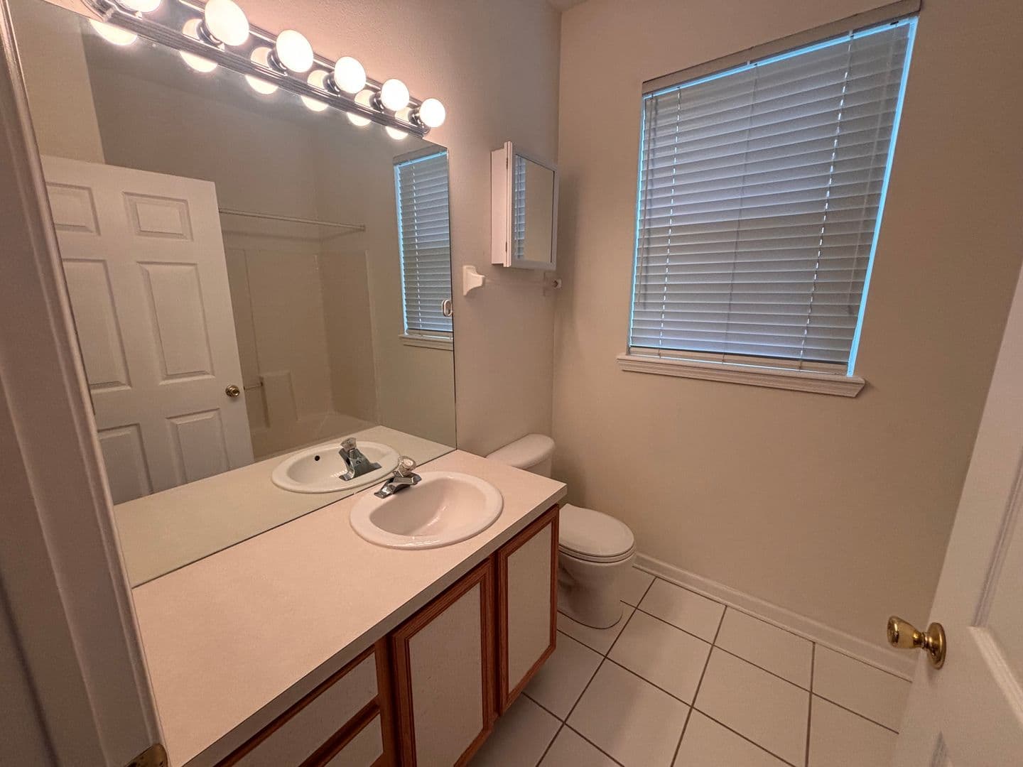 Jacksonville House: 7990 Baymeadows Road E #608