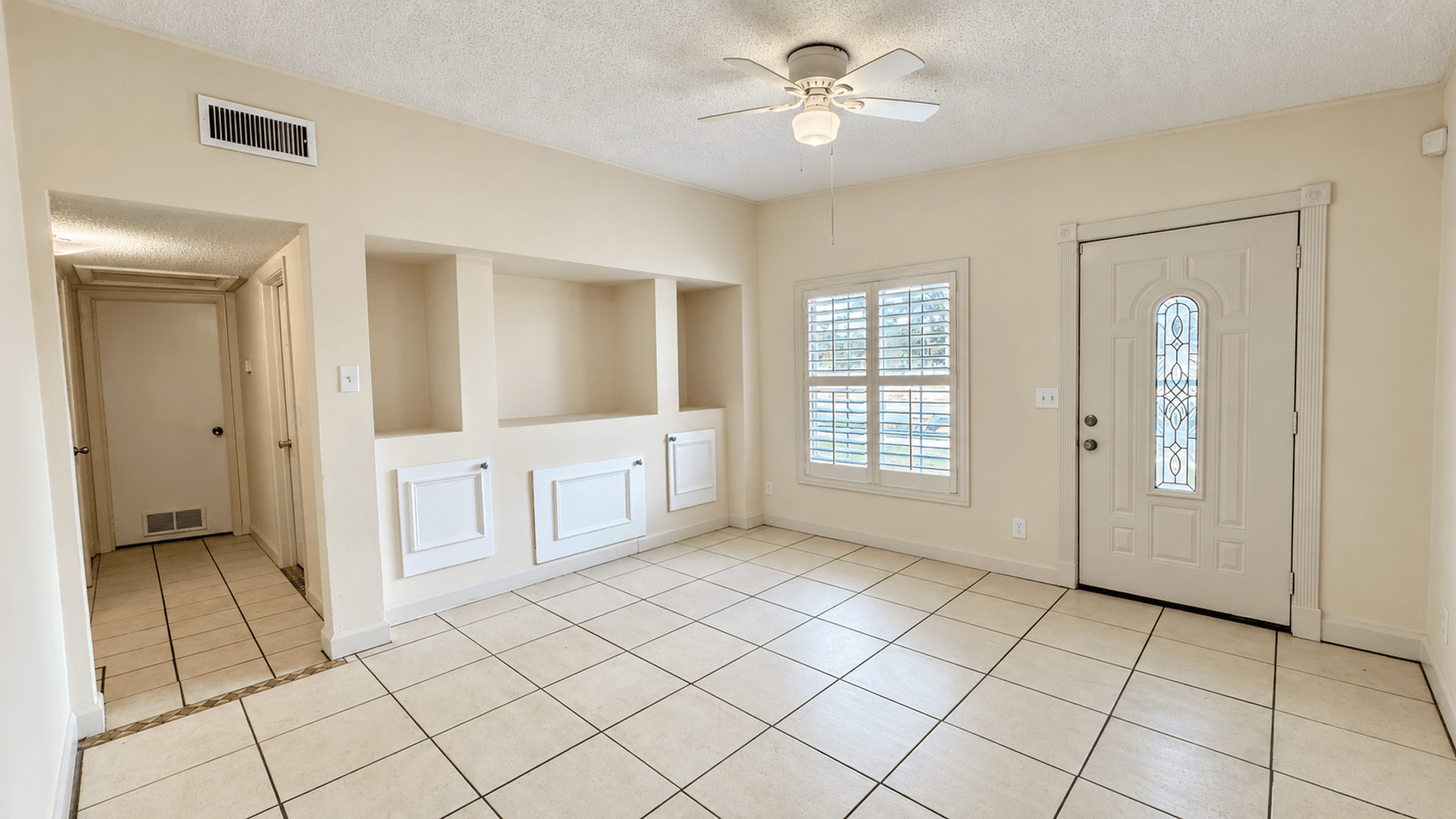 Jacksonville House: 2354 Leonid Rd