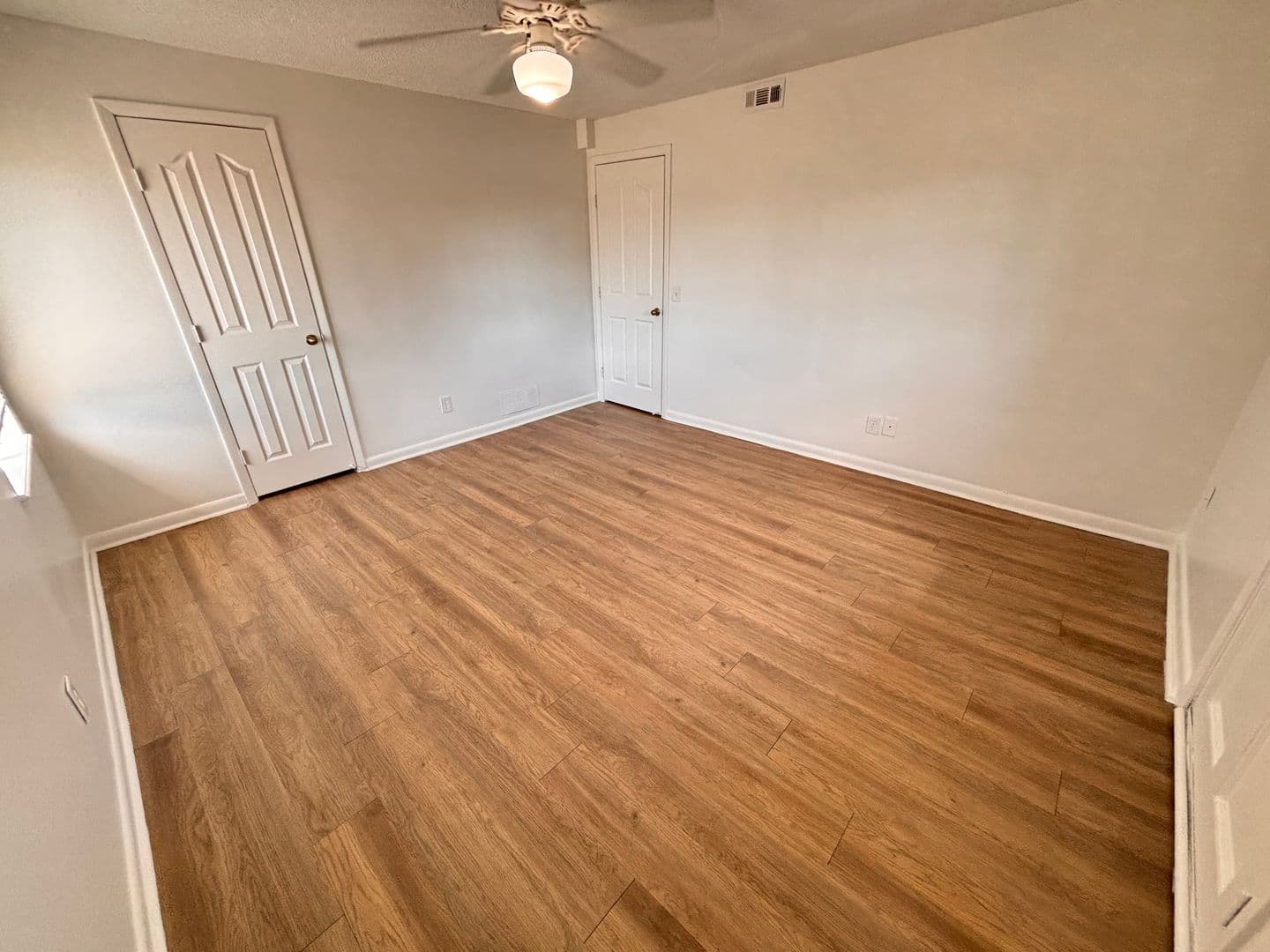 Jacksonville Beach Condo: 402 Lower 8th Ave South