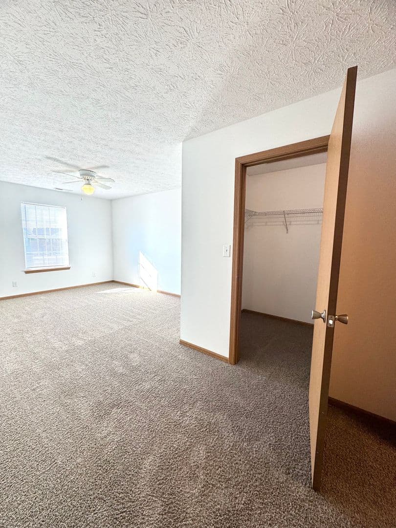 Lafayette Apartment: 710 Veterans Memorial Parkway W