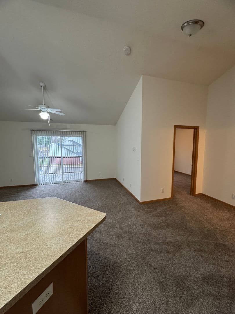 Lafayette Apartment: 710 Veterans Memorial Parkway W
