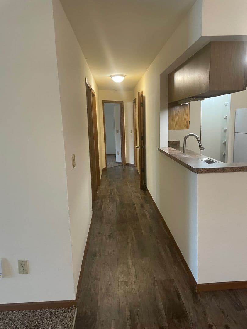 Madison Apartment: 3148-3172 Muir Field Rd