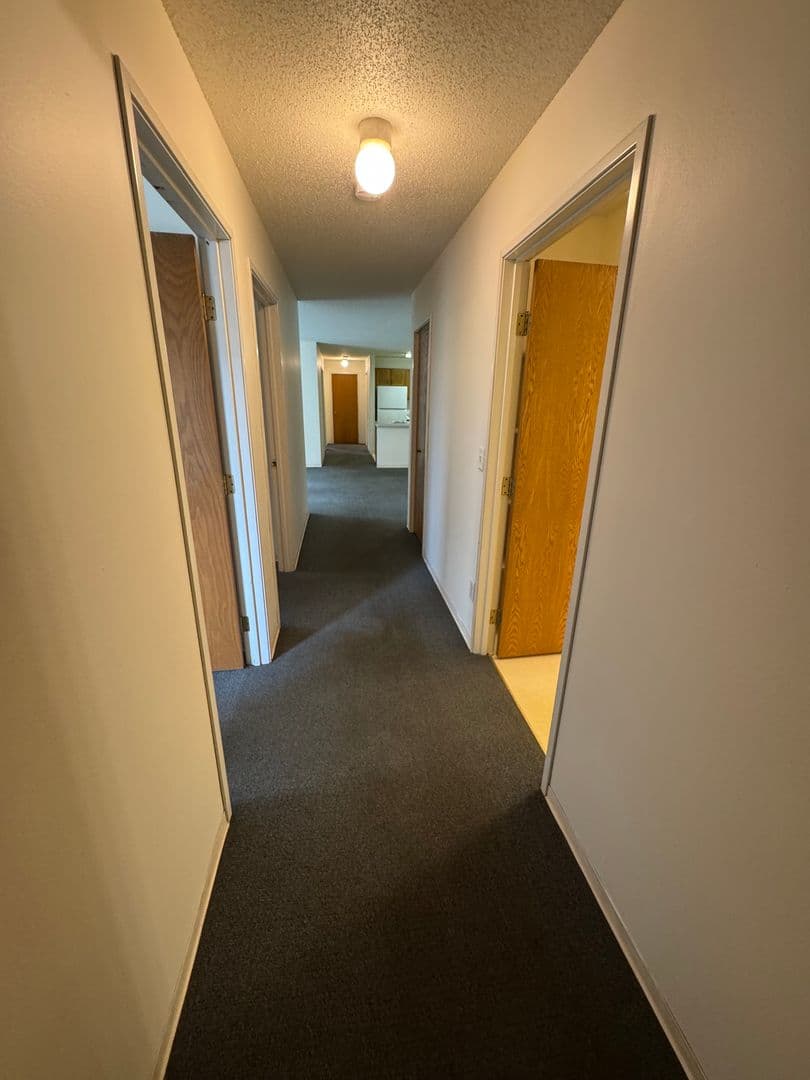 Platteville Apartment: 90 E. Gridley Ave