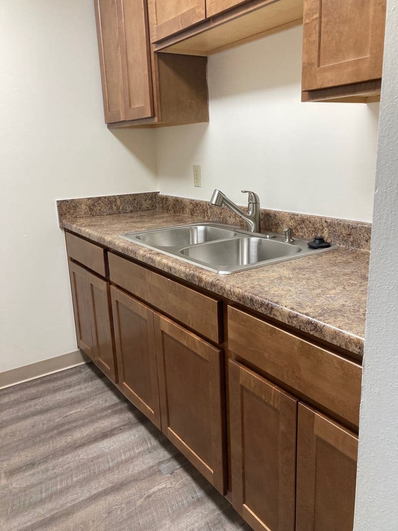 Edgerton Apartment: 1320-1322 W Meadows Dr