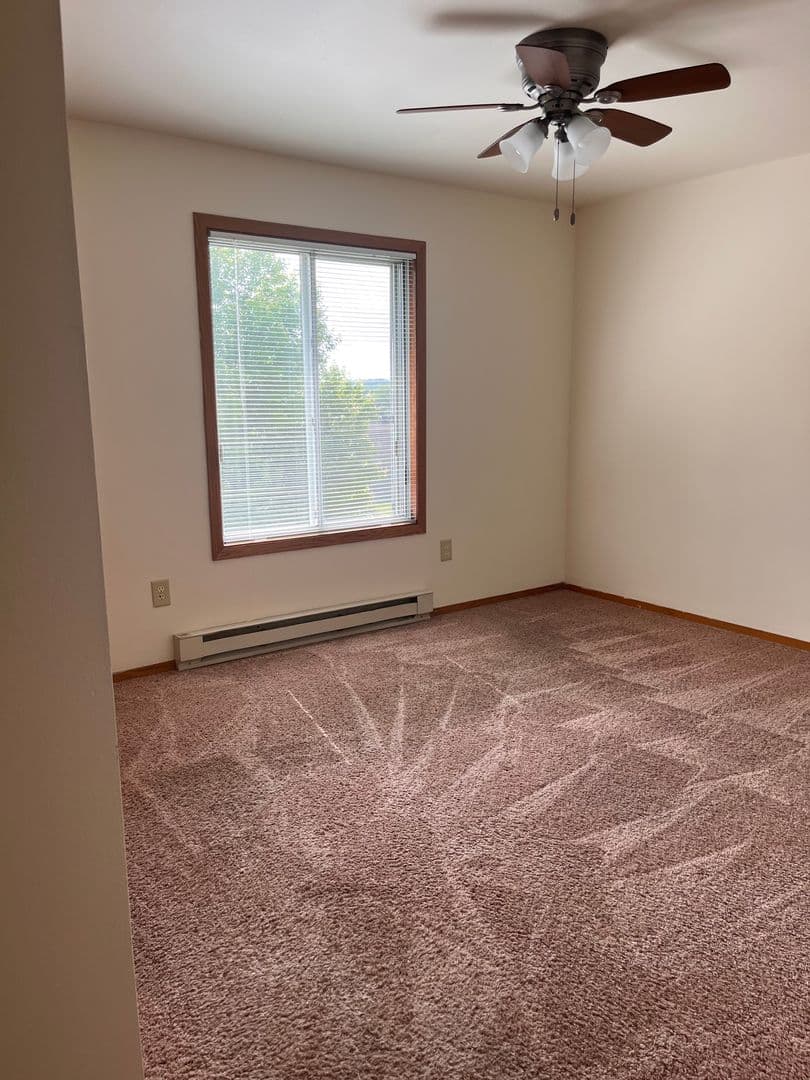 Edgerton Apartment: 1266-1301 Winston Dr