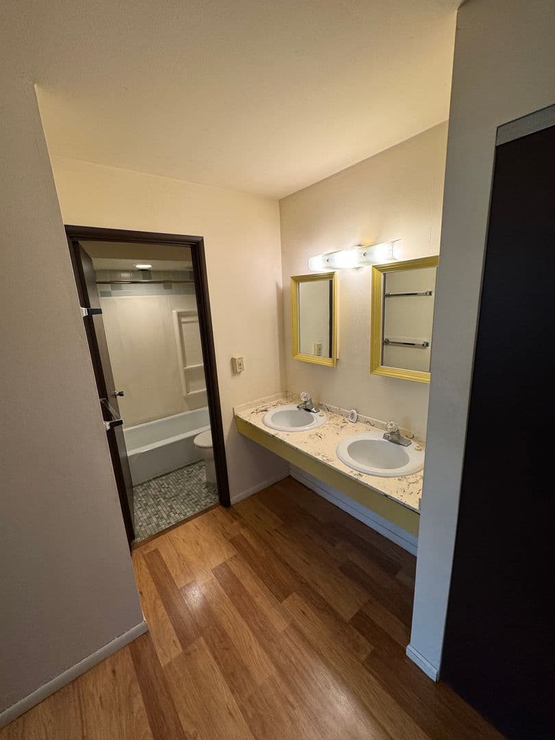 Platteville Apartment: 970 Union Street