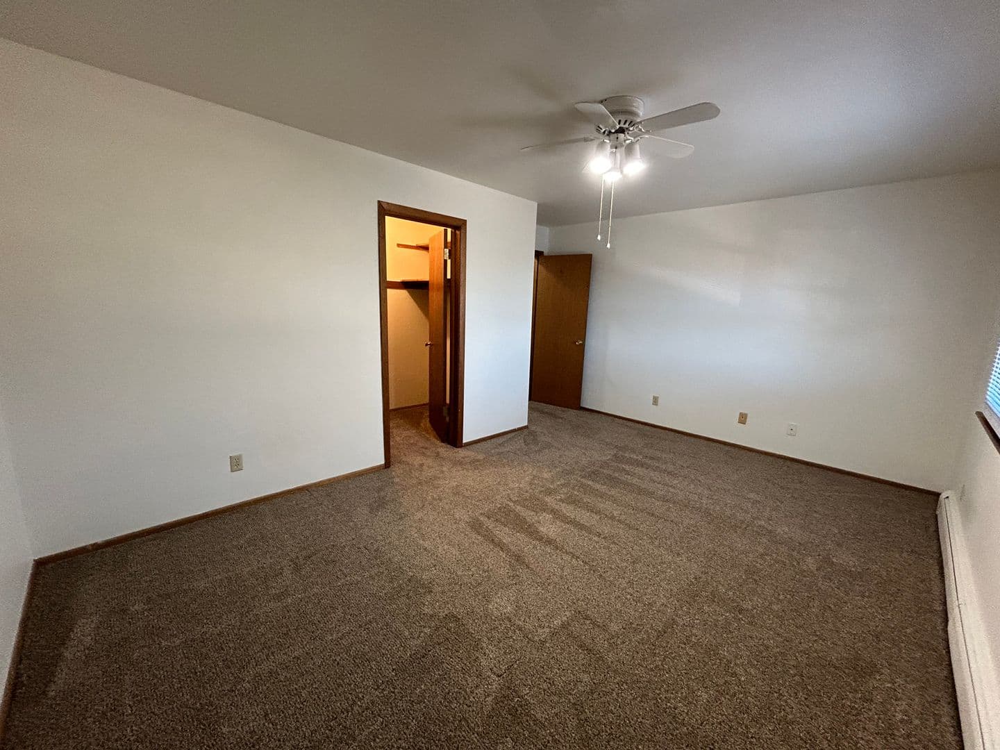 Beloit Apartment: 1851-1853 Cranston Rd