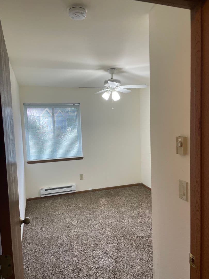 Madison Apartment: 3148-3172 Muir Field Rd