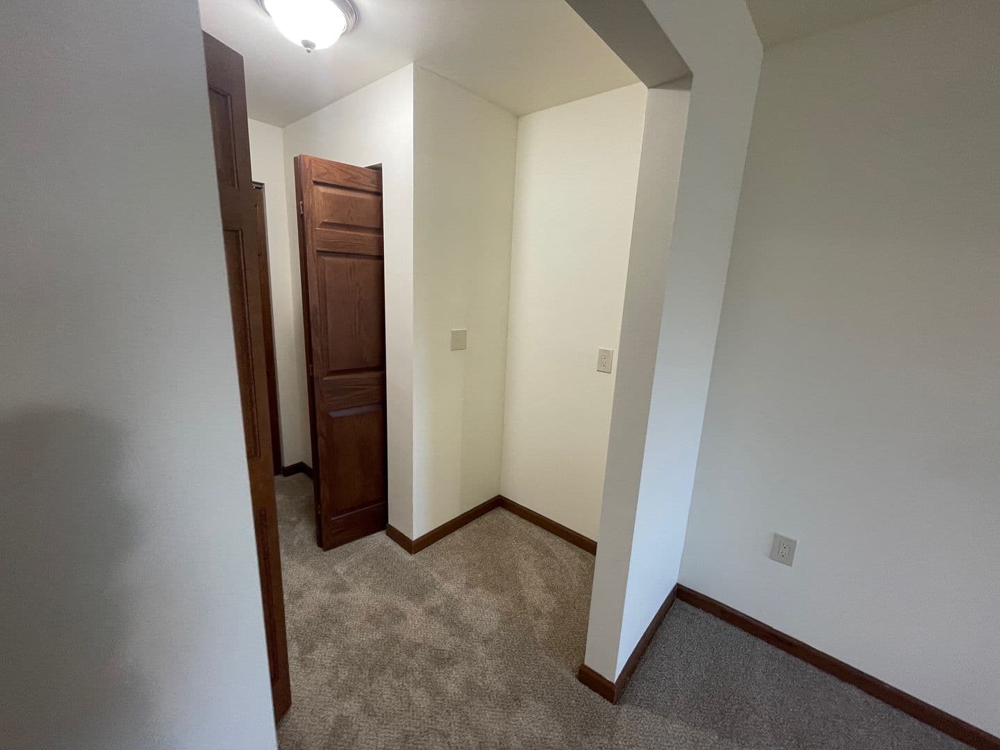 Madison Apartment: 3148-3172 Muir Field Rd