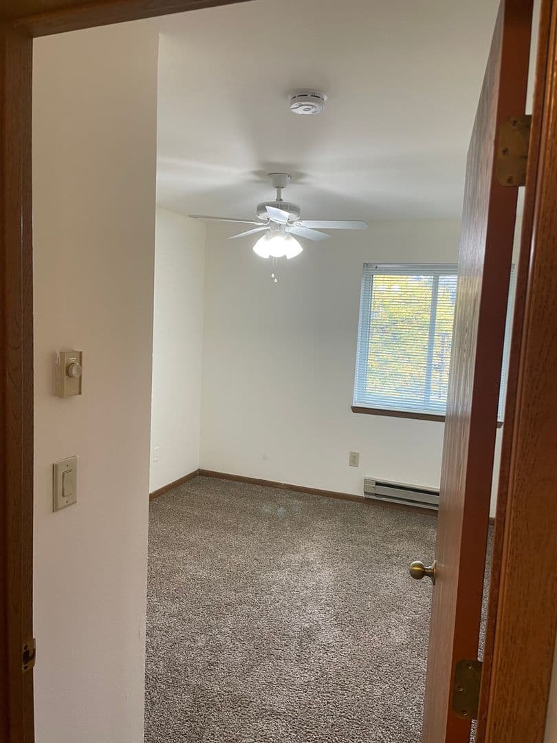 Madison Apartment: 3148-3172 Muir Field Rd