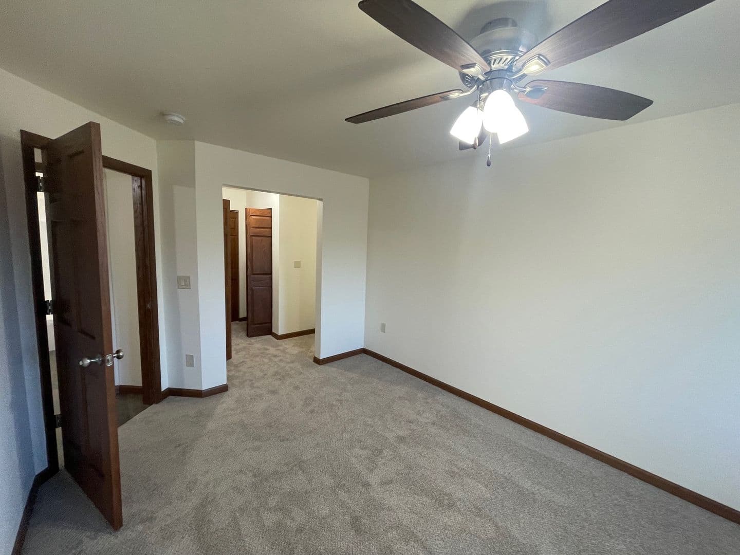 Madison Apartment: 3148-3172 Muir Field Rd