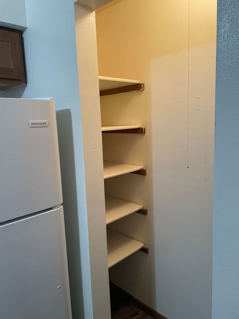 Madison Apartment: 3148-3172 Muir Field Rd
