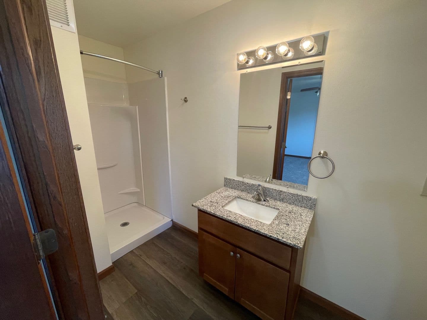 Madison Apartment: 3148-3172 Muir Field Rd