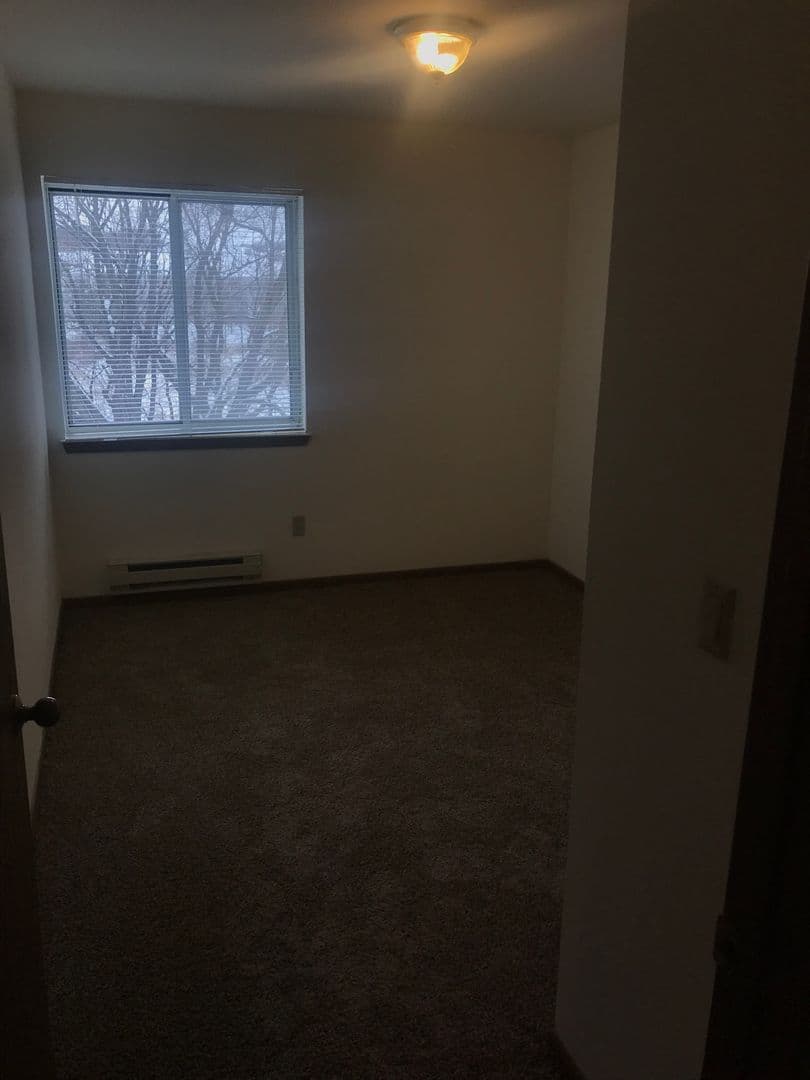 Madison Apartment: 3148-3172 Muir Field Rd