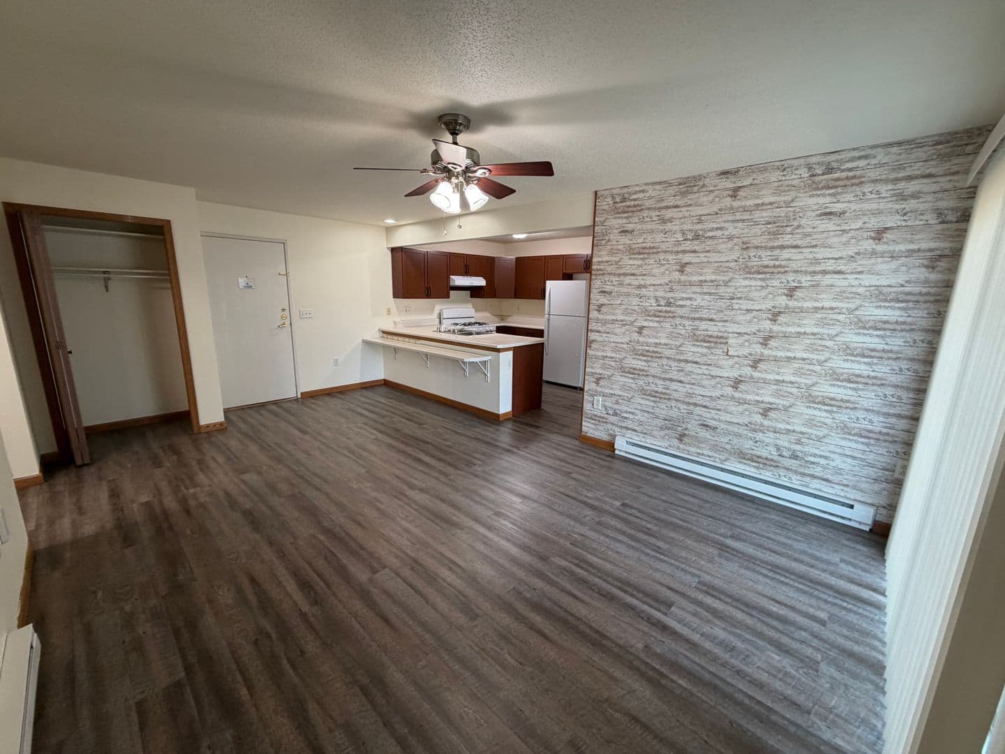 Platteville Apartment: 90 E. Gridley Ave
