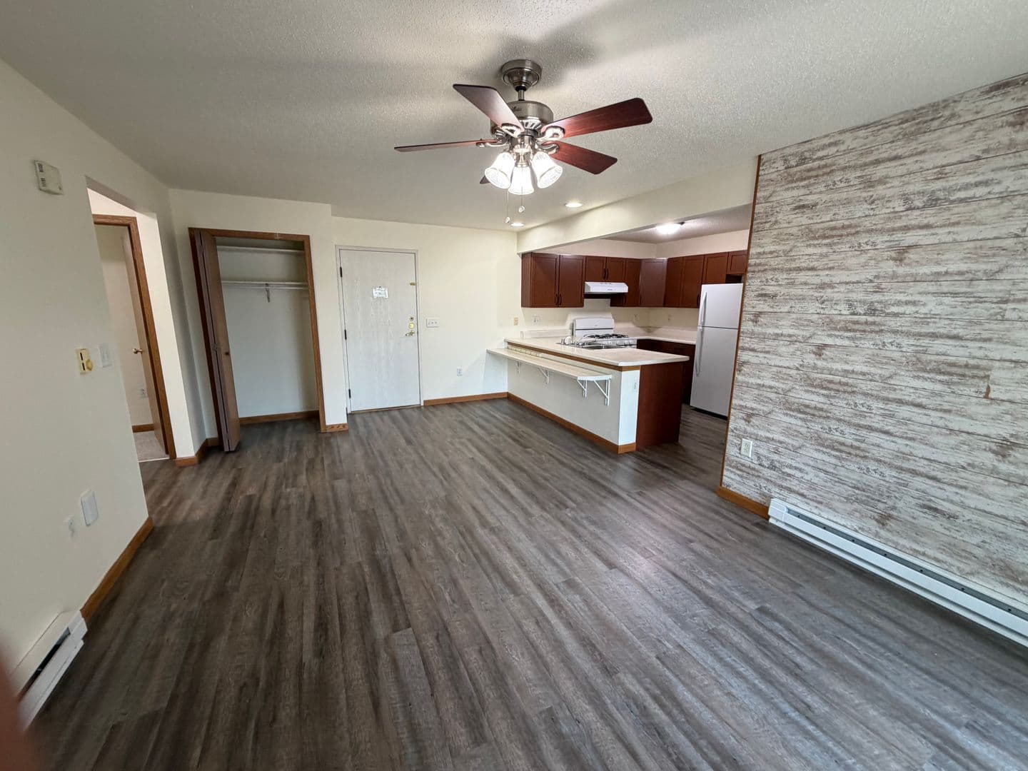 Platteville Apartment: 90 E. Gridley Ave