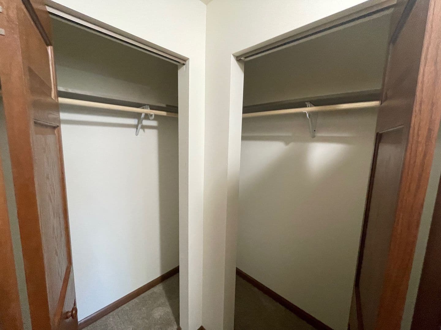 Madison Apartment: 3148-3172 Muir Field Rd