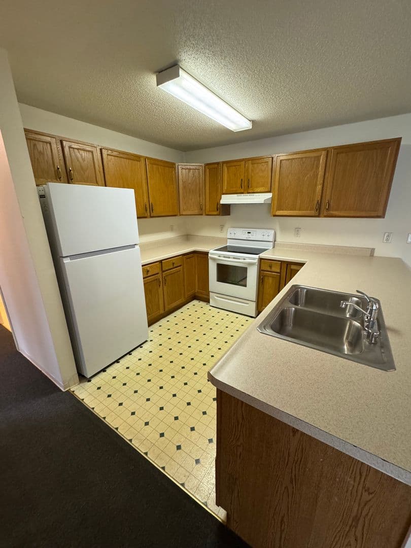 Platteville Apartment: 90 E. Gridley Ave