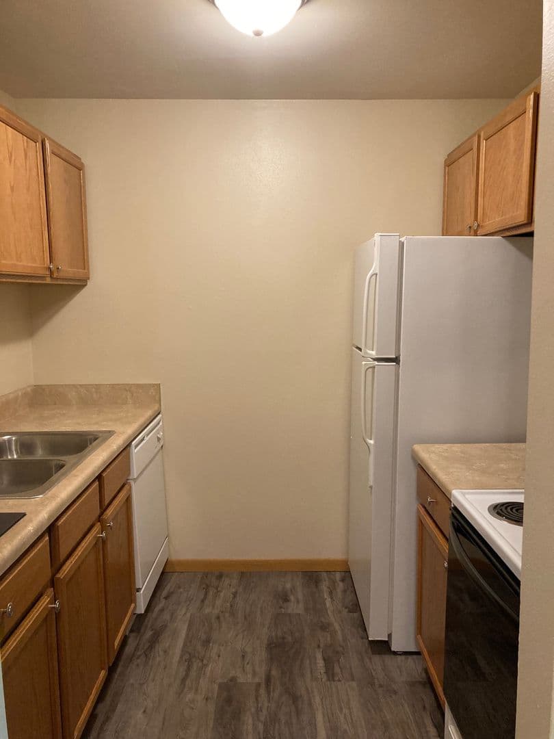 Jefferson Apartment: 417 & 421 N Elizabeth Ave