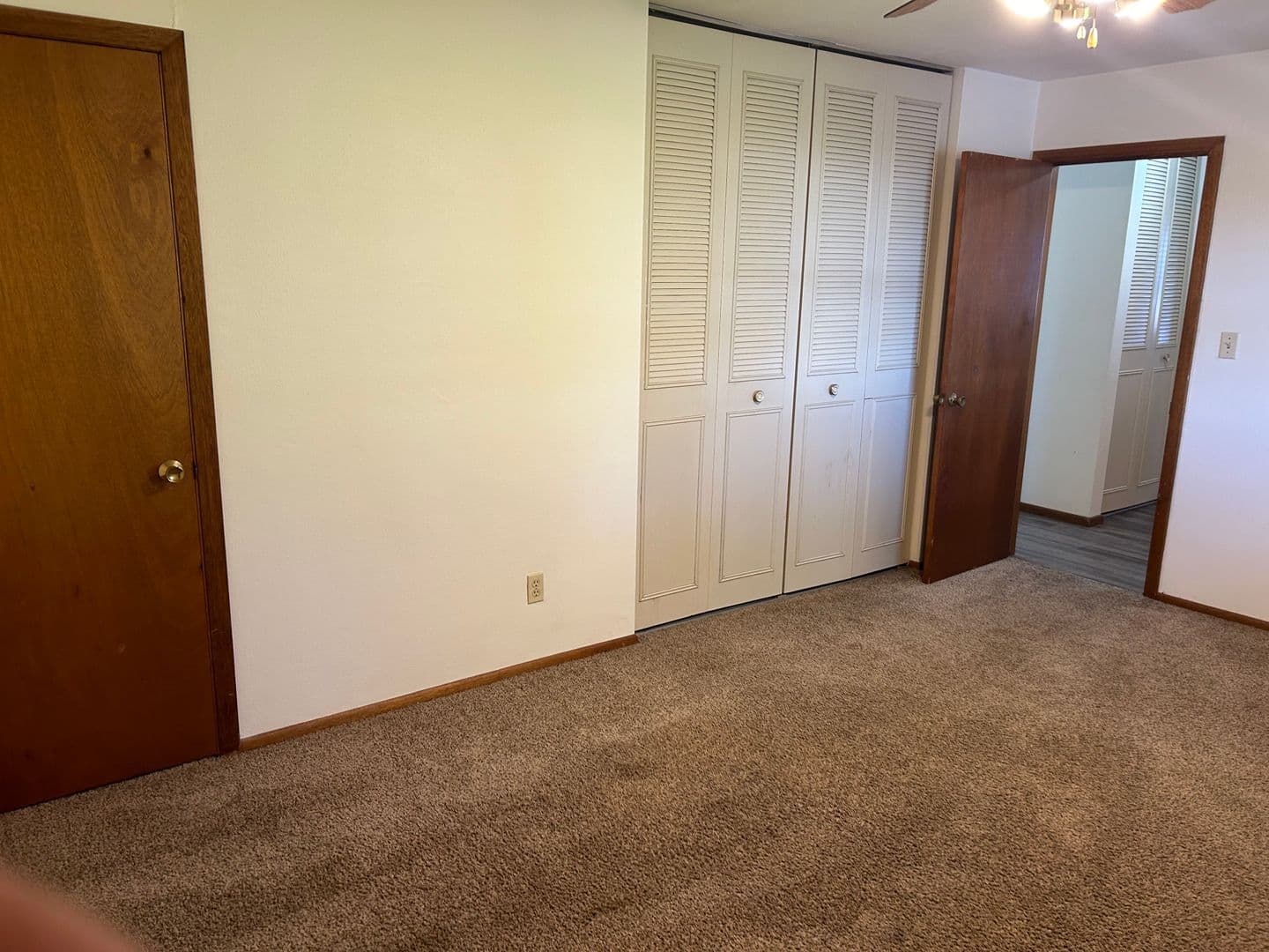 Beloit Apartment: 1851-1853 Cranston Rd