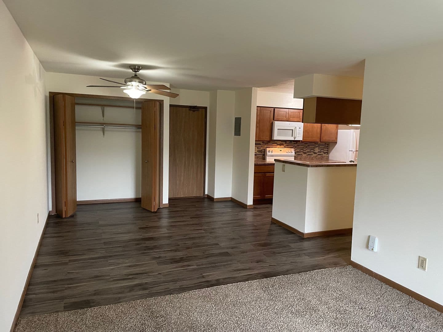 Madison Apartment: 3148-3172 Muir Field Rd