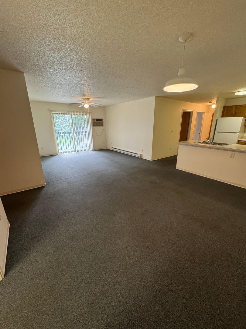 Platteville Apartment: 90 E. Gridley Ave