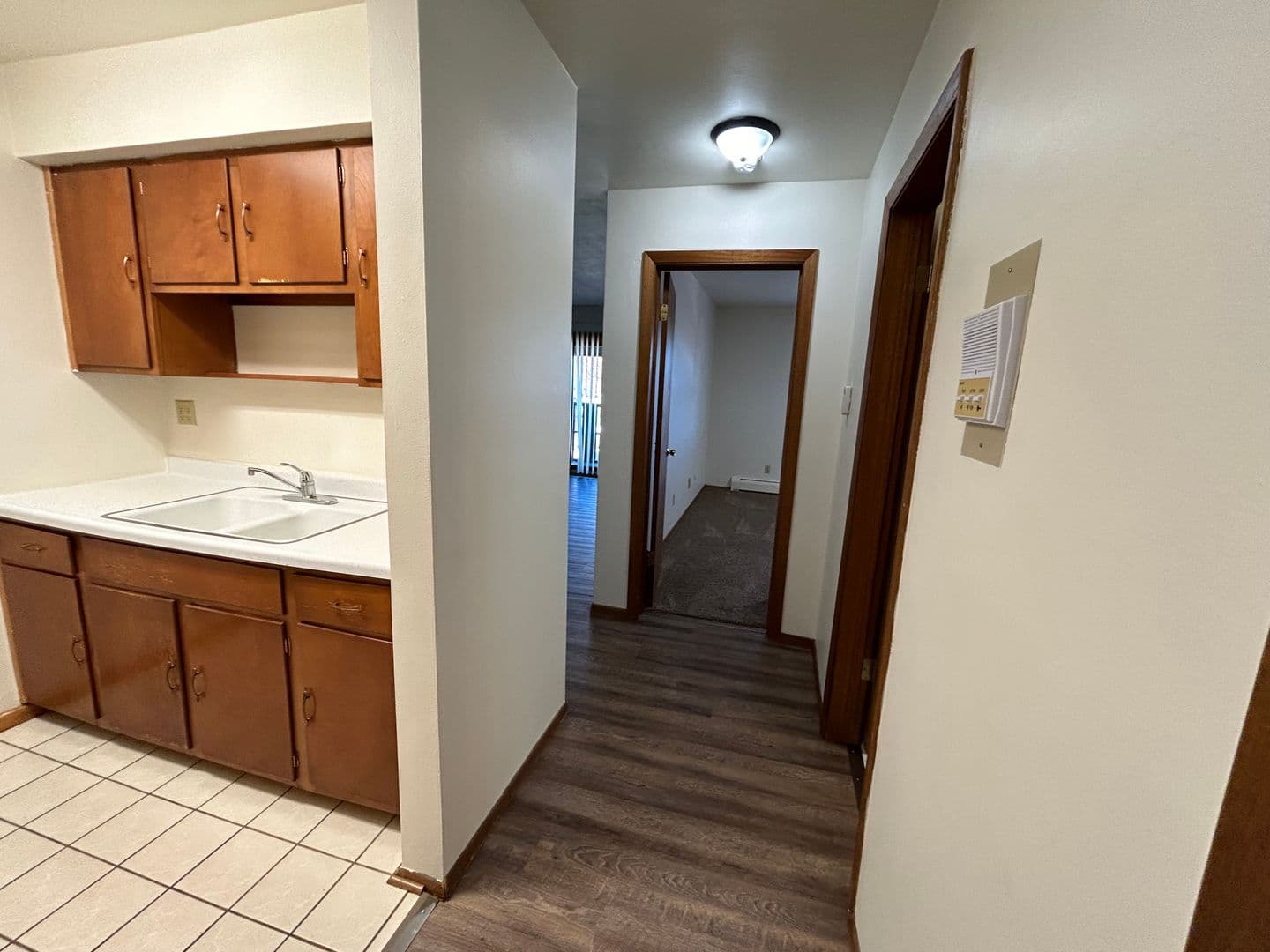 Beloit Apartment: 1851-1853 Cranston Rd