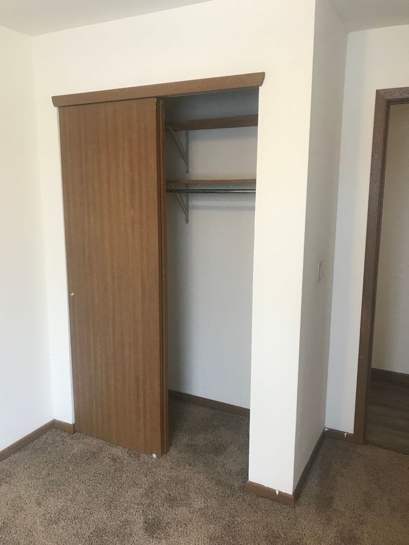 Madison Apartment: 3148-3172 Muir Field Rd