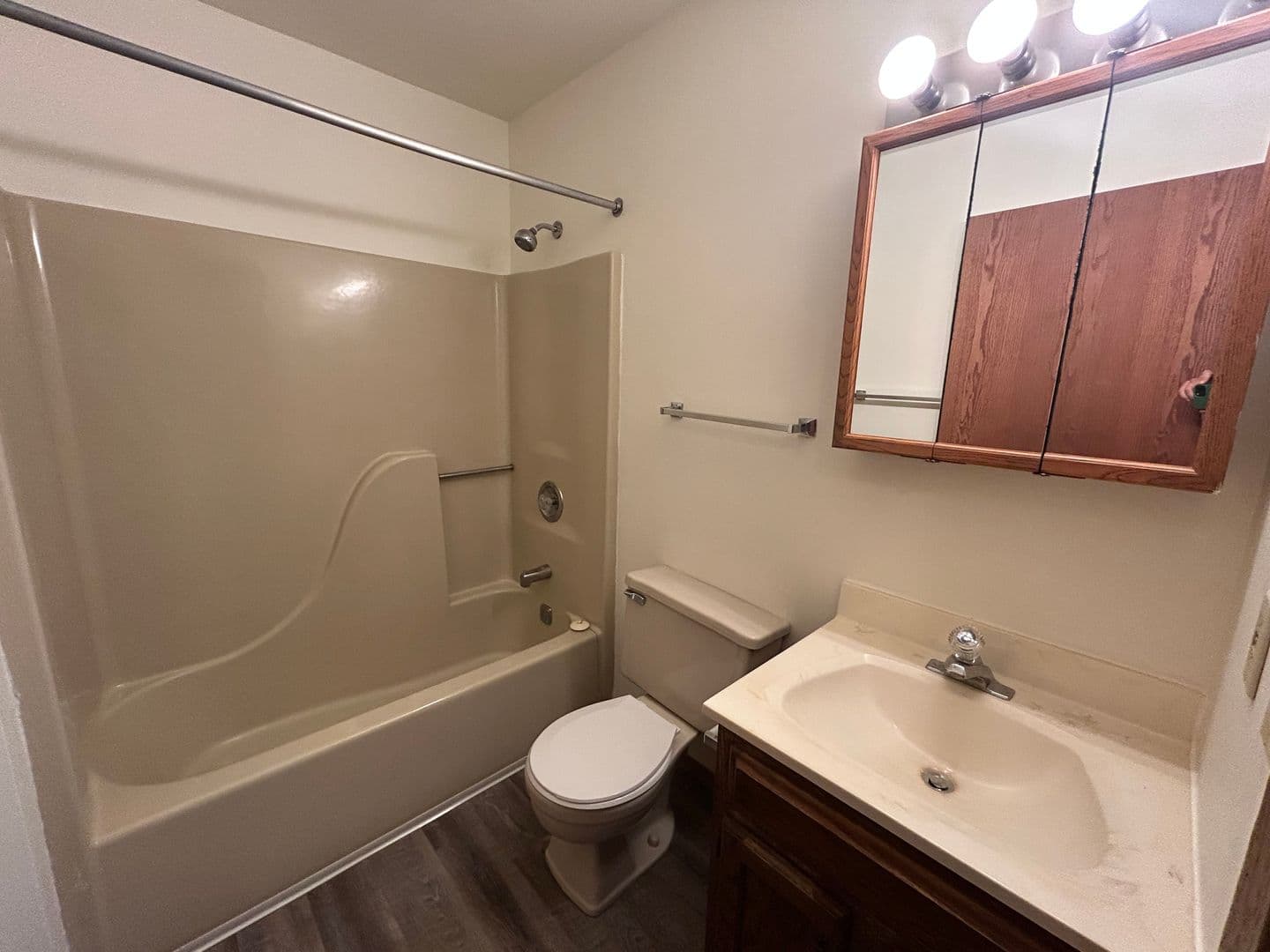Beloit Apartment: 2770 Iva Ct