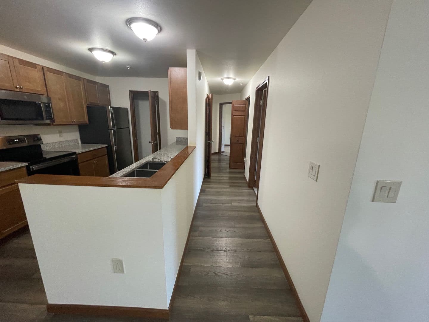 Madison Apartment: 3148-3172 Muir Field Rd