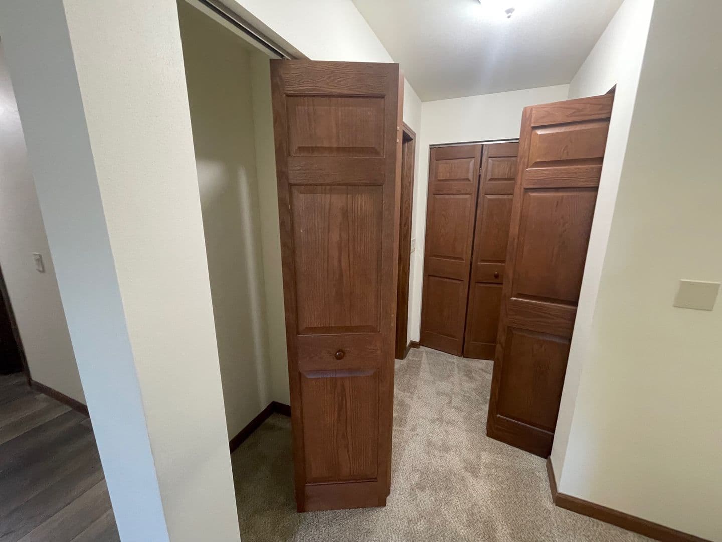 Madison Apartment: 3148-3172 Muir Field Rd