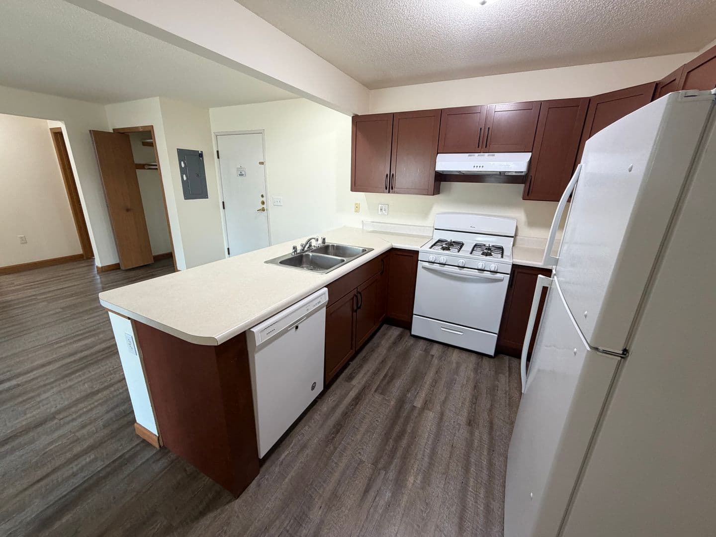 Platteville Apartment: 90 E. Gridley Ave