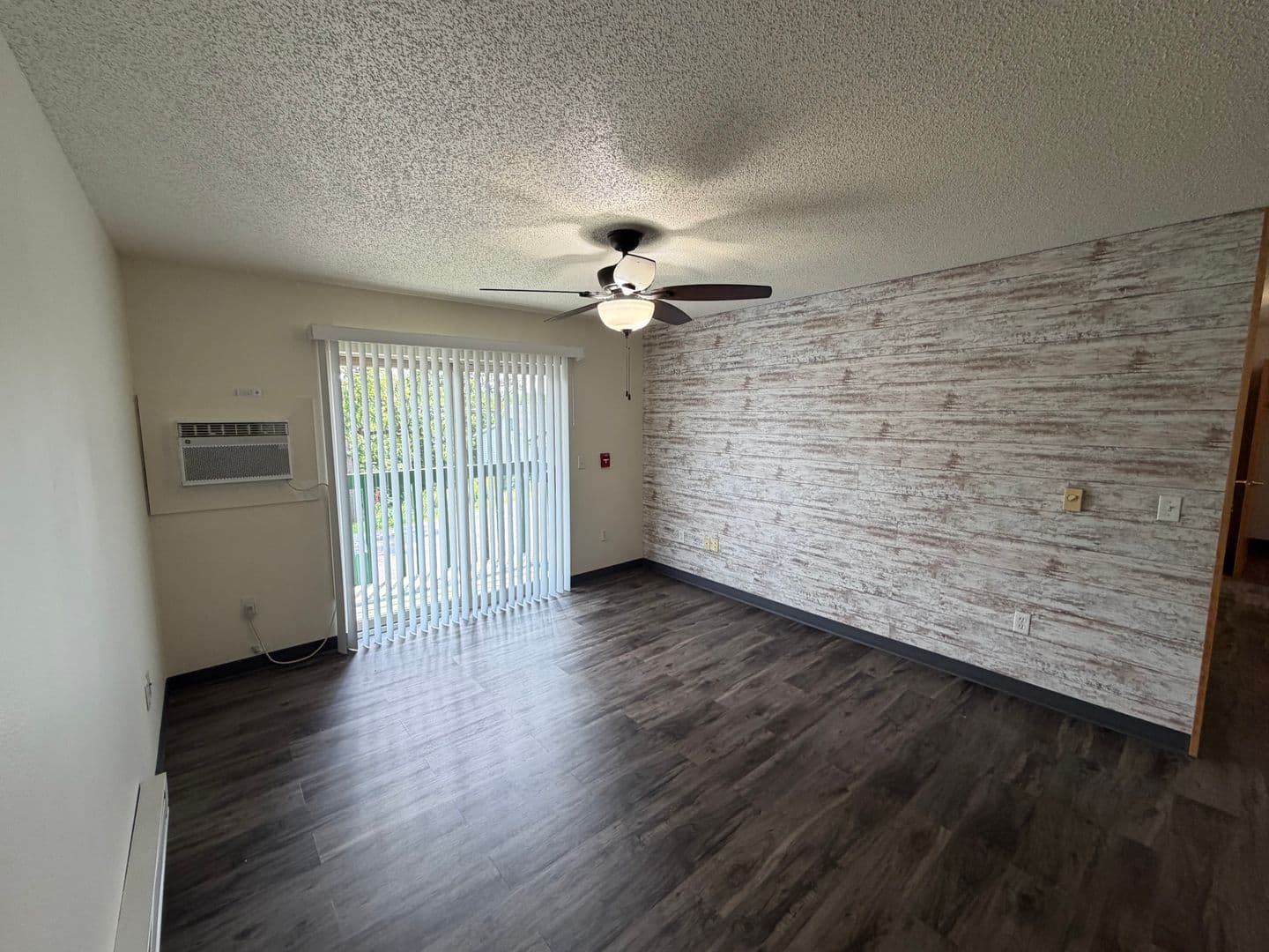 Platteville Apartment: 90 E. Gridley Ave