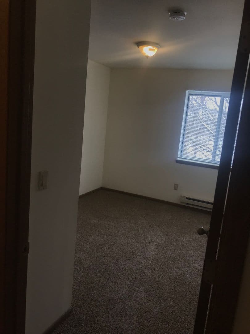 Madison Apartment: 3148-3172 Muir Field Rd