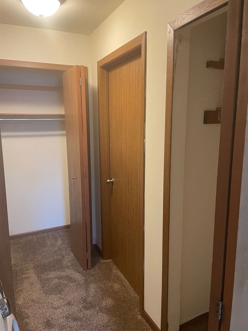 Madison Apartment: 3148-3172 Muir Field Rd