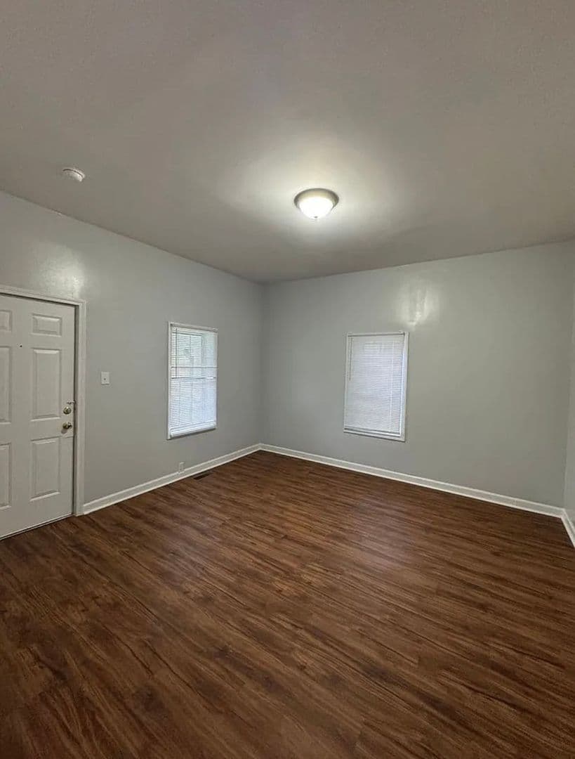 Winston Salem House: 122 E. 14th St.