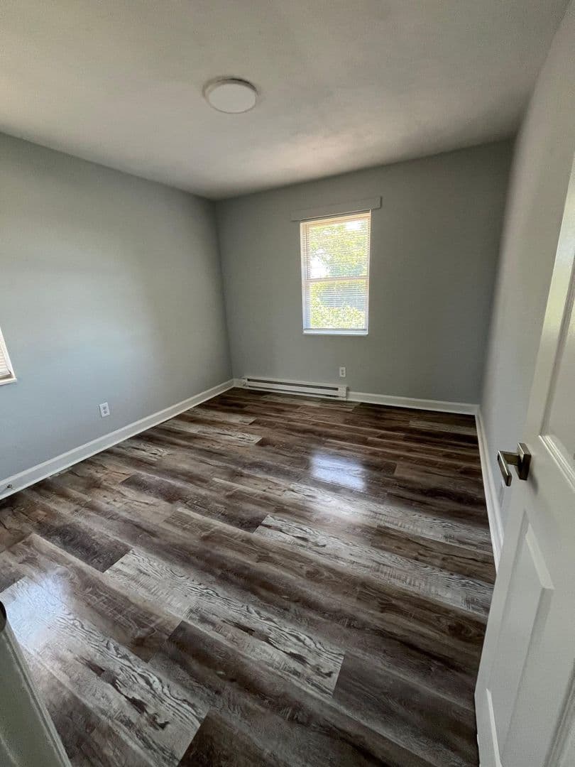 Winston Salem Apartment: 1350 N. Chestnut St.