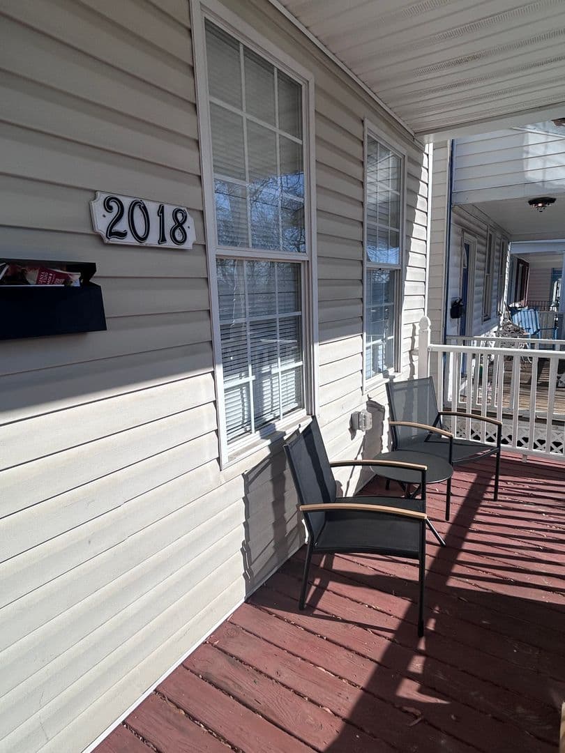 Richmond House: 2018 Parkwood Ave