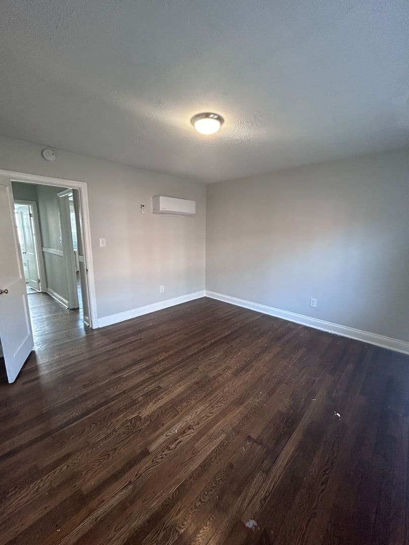 Richmond Apartment: 4905 Chamberlayne Ave
