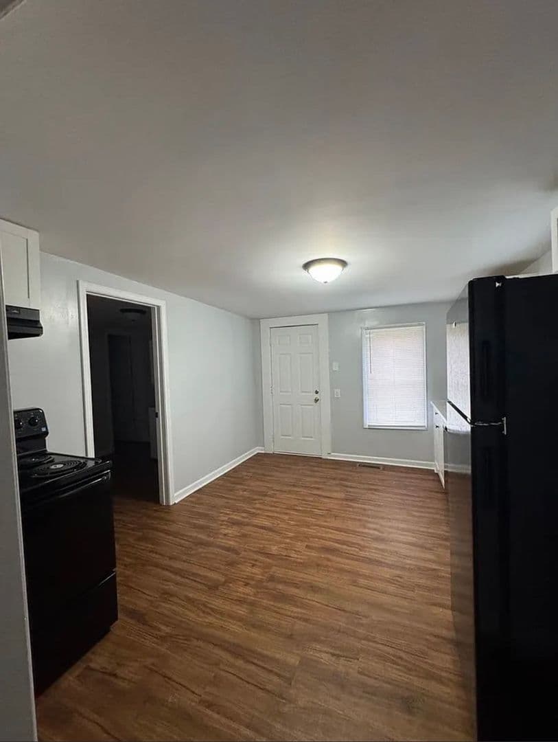Winston Salem House: 122 E. 14th St.