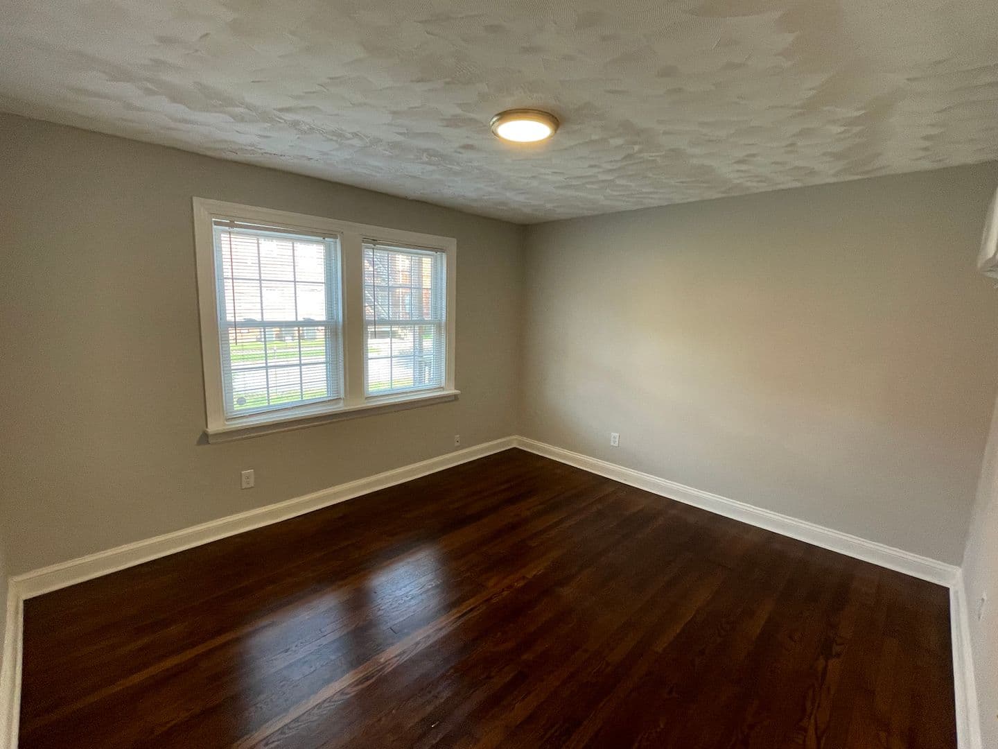 Richmond Apartment: 4901 Chamberlayne Ave Unit 2