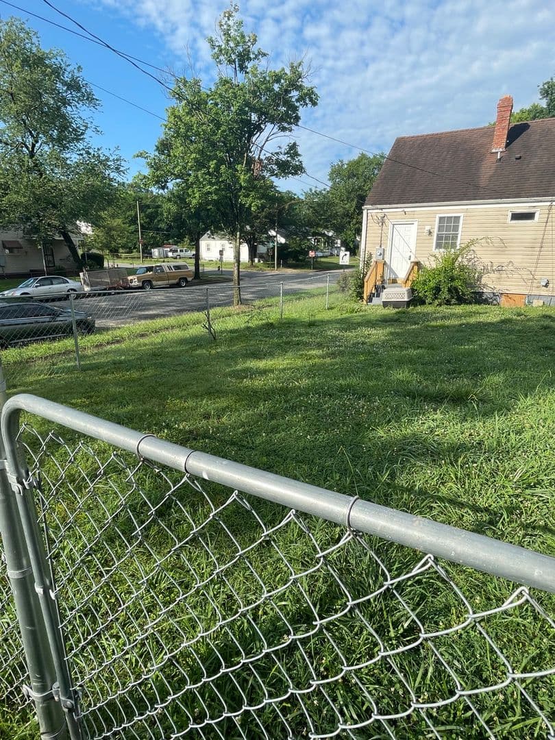 Richmond House: 1010 E 17th St