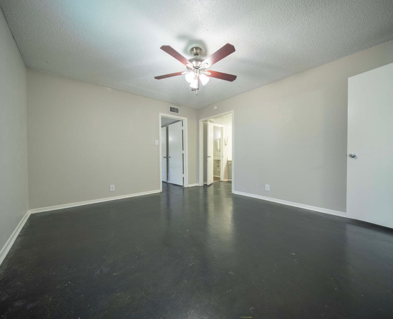 Denton Apartment: 1717 N. Locust St