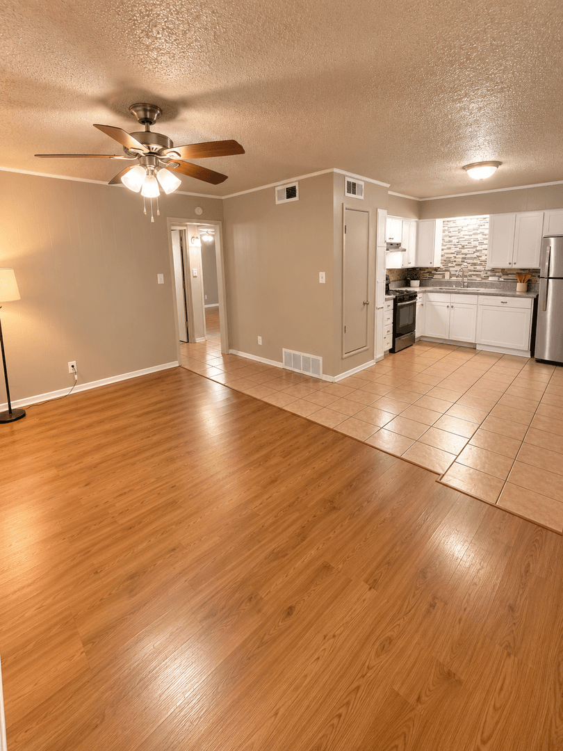 Denton Apartment: 2415-2417 Charlotte St
