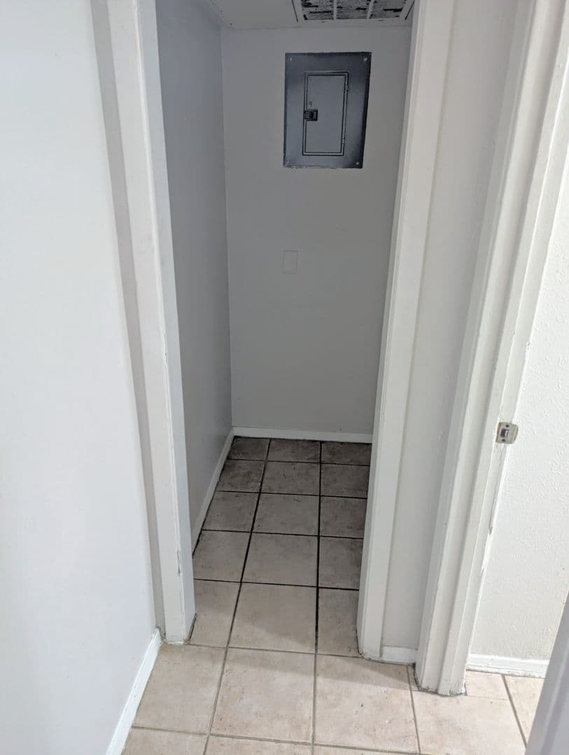 Denton Apartment: 2505 Louise Street